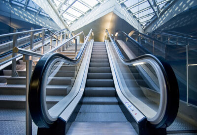 A,Panoramic,Angle,Of,Escalator,/,Escalator